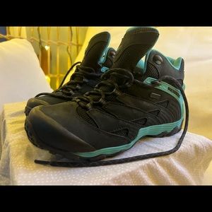 Women’s Merrell Ice Performan Hiking Boot Size 7.5